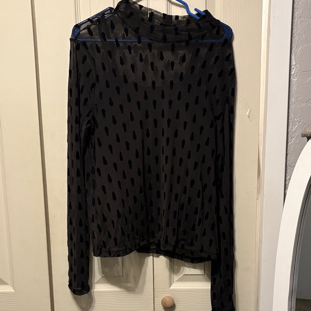 NWOT Coffin Top